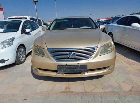 Lexus LS-Series 2007 AED 35,000, GCC Spec, Good condition, Full Option, Fog Lights, Negotiable