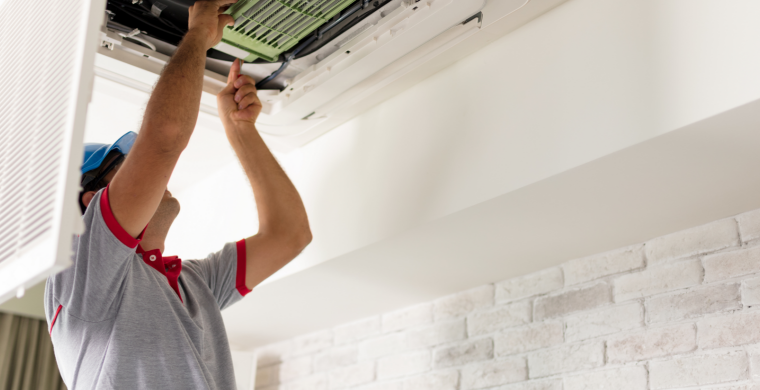 Air conditioning repair service in Sharjah