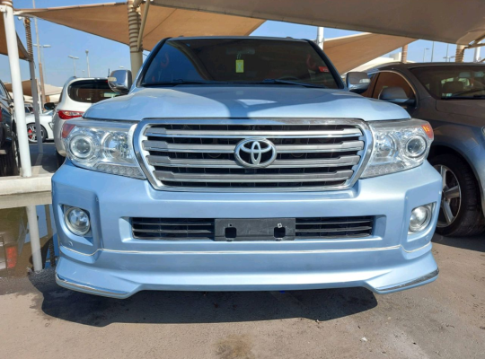 Toyota Land Cruiser 2011 AED 82,000, GCC Spec, Good condition, Full Option, Sunroof, Navigation System, Fog Lights, Negotiable