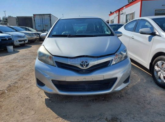 Toyota Yaris 2013 AED 16,000, GCC Spec