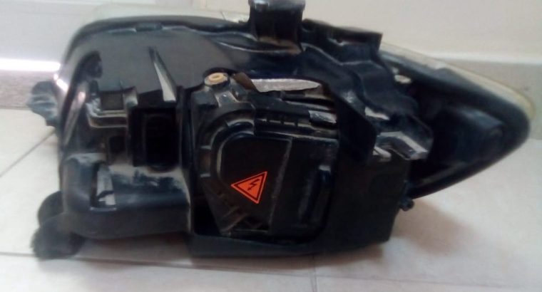 AUDI Q7 2007 2008 2009 2010 RIGHT HEADLIGHT XENON OEM PART NO 4L0941004B ( Genuine Used AUDI Parts )
