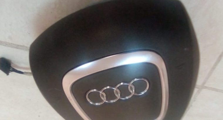 AUDI Q7 2007 2008 2009 STEERING WHEEL AIRBAG OEM PART NO 4L0880201J ( Genuine Used AUDI Parts )