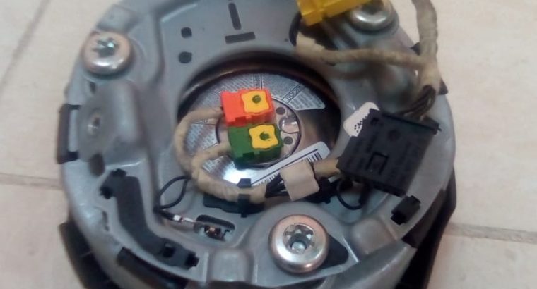 AUDI Q7 2007 2008 2009 STEERING WHEEL AIRBAG OEM PART NO 4L0880201J ( Genuine Used AUDI Parts )