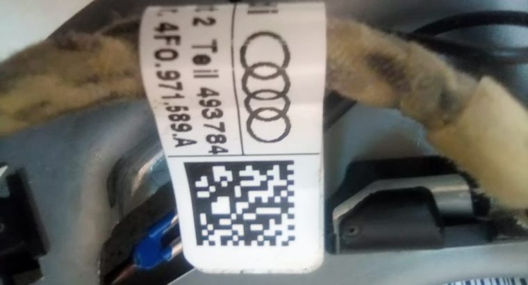 AUDI Q7 2007 2008 2009 STEERING WHEEL AIRBAG OEM PART NO 4L0880201J ( Genuine Used AUDI Parts )