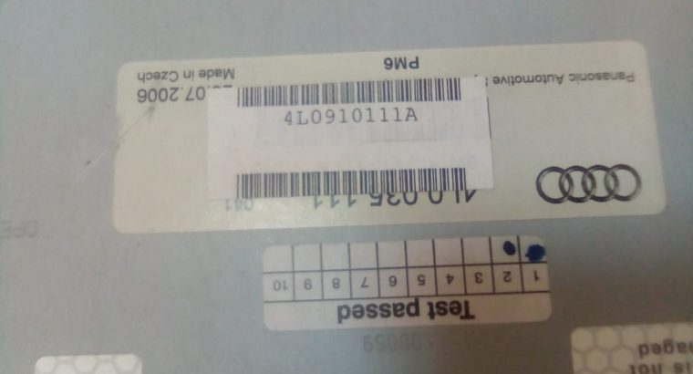 AUDI Q7 2007 2008 2009 MMI 6 CD MULTI CHANGER OEM PART NO 4L0910111A ( Genuine Used AUDI Parts )
