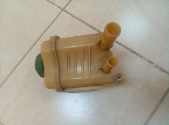 Audi Q7 2007 TO 2015 Power Steering Pump Reservoir Tank PART NO 7L6422373B OEM ( Genuine Used AUDI Parts )