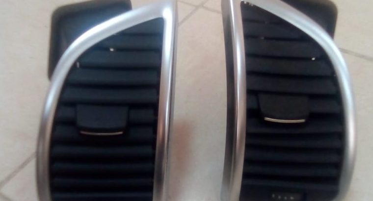 AUDI Q7 2005 T0 2015 DASH FRONT AIR VENT ALUMINUM RIGHT AND LEFT OEM PART NO 4L0820902 & 4L0820901 ( Genuine Used AUDI Parts )