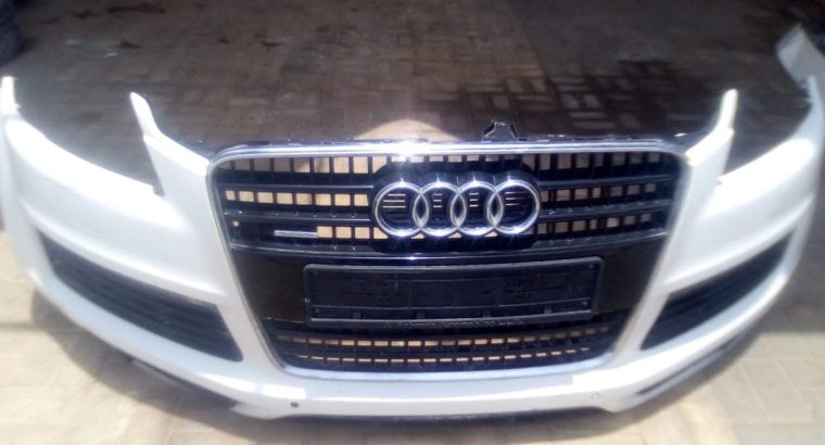 Audi Q7 2006 2007 2008 2009 Genuine S Line Front Bumper OEM PART NO 4L0807437D ( Genuine Used AUDI Parts )
