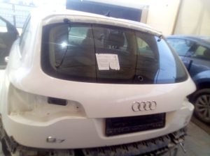 AUDI Q7 2007 TO 2009 REAR TAIL GATE COMPLETE WITH HATCH LIFT GATE WINDOW GLASS ( Genuine Used AUDI Parts )