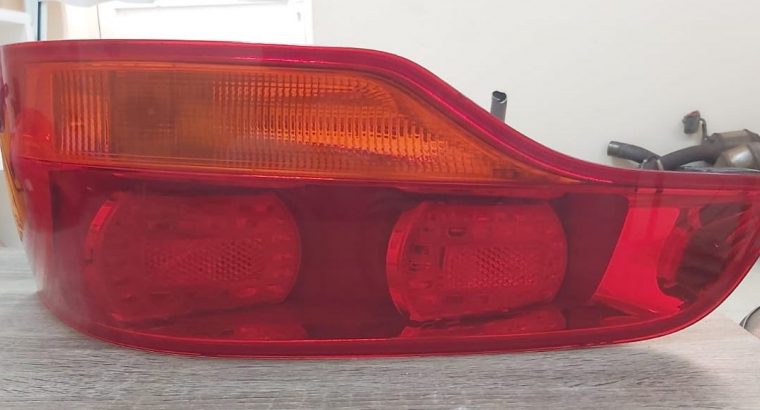AUDI Q7 2007 2008 2009 REAR RIGHT & LEFT UPPER TAIL LIGHTS PART NOS 4L0945094A & 4L0945093A ( Genuine Used AUDI Parts )
