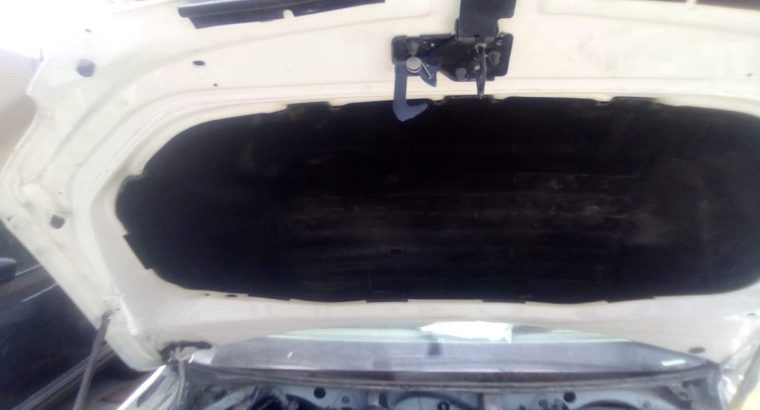 AUDI Q7 2007 TO 2014 FRONT BONNET WHITE COLOUR PART NO 4L0823155A ( Genuine Used AUDI Parts )