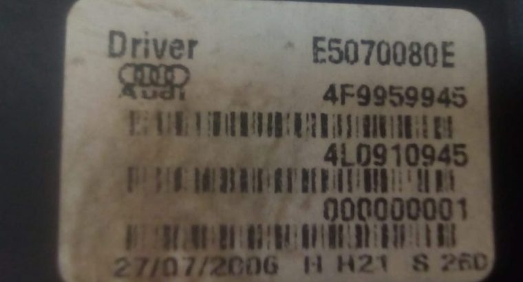 AUDI Q7 2007 TO 2014 REAR ELECTRIC TAILGATE MOTORS RIGHT AND LEFT PART NO 4L0910945 & 4L0910946 ( Genuine Used AUDI Parts )