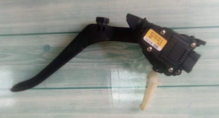 AUDI Q7 VW TOUAREG 2007 TO 2015 ACCELRATOR PEDAL SENSOR PART NO 7L0723507B ( Genuine Used AUDI Parts )