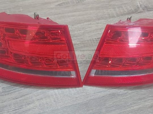 AUDI A4 2009 TO 2012 REAR OUTER TAIL LIGHTS LED RIGHT & LEFT PART NOS 8K5 945 096L & 8K5 945 095L ( Genuine Used AUDI Parts )
