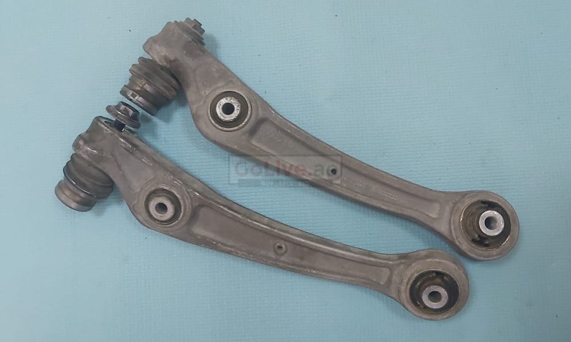 Audi A4 A5 2009 Front Lower Wishbone Control Arm Right & LEFT PART NO 8K0407156B & 8K0407155B ( Genuine Used AUDI Parts )