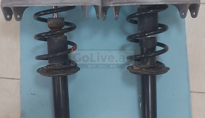 AUDI A4 2009 TO 2012 FRONT SHOCK ABSORBERS RIGHT & LEFT ASSEMBLY PART NO 8K0413031AN ( Genuine Used AUDI Parts )
