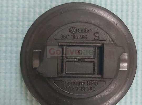 AUDI A4 Q5 VOLKSWAGON 2009 TO 2012 OIL FILLER CAP GENUINE PART NO 06c103485 ( Genuine Used AUDI Parts )