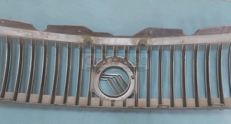 MERCURY MOUNTAINEER 2006 TO 2008 FRONT MAIN SHOW GRILL PART NO 6L94-8200-A ( Genuine Used FORD Parts )