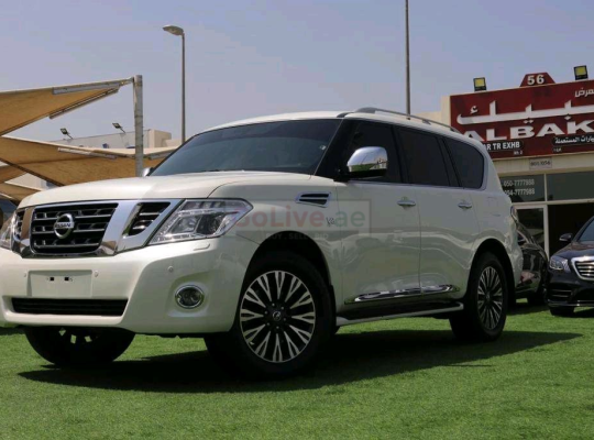 Nissan patrol 2018 AED 175,000, GCC Spec, Good condition, Full Option, Sunroof, Navigation System, Fog Lights, Negotiable