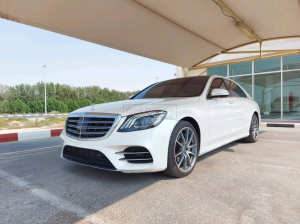 Mercedes Benz 500/560 2018 AED 245,000, Good condition, Full Option, US Spec, Sunroof, Navigation System, Fog Lights, Negotiable