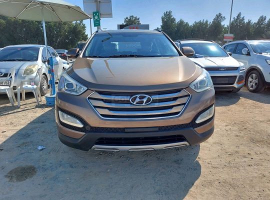 Hyundai Santa Fe 2015 AED 41,000, GCC Spec