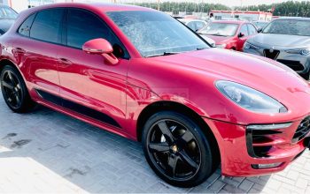 Porsche Macan 2016 AED 150,000, GCC Spec, Good condition, Warranty, Full Option, Sunroof, Navigation System, Fog Lights, Negotiabl