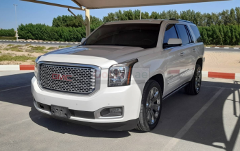 GMC Yukon 2016 AED 125,000, Japanese Spec, GCC Spec, Good condition, Warranty, Full Option, Sunroof, Navigation System, Fog Lights