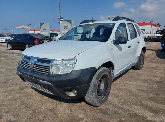 Renault Duster 2014 AED 14,000, GCC Spec