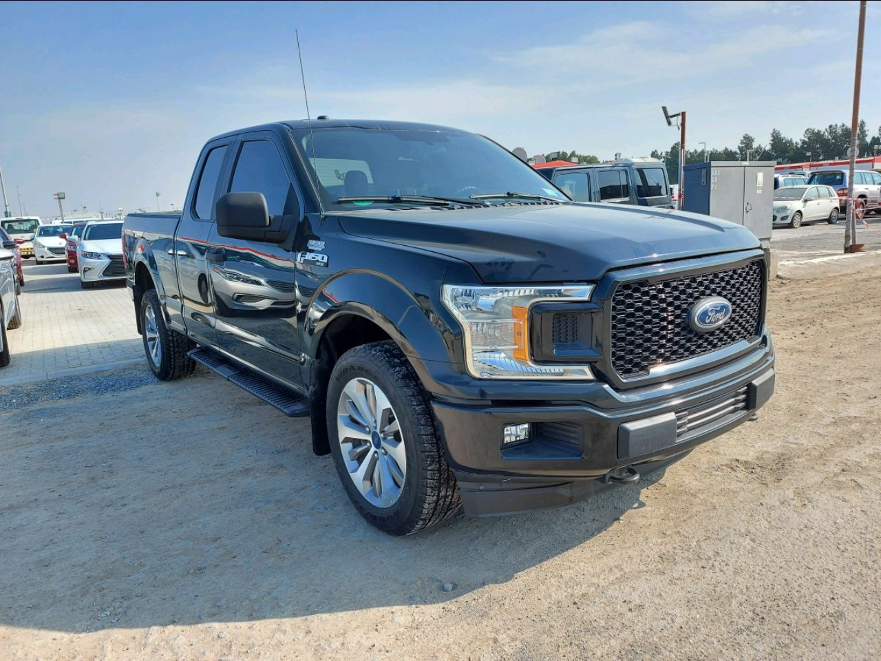 Ford F-Series Pickup 2018 AED 85,000, Good condition, Full Option, US Spec, Fog Lights, Negotiable