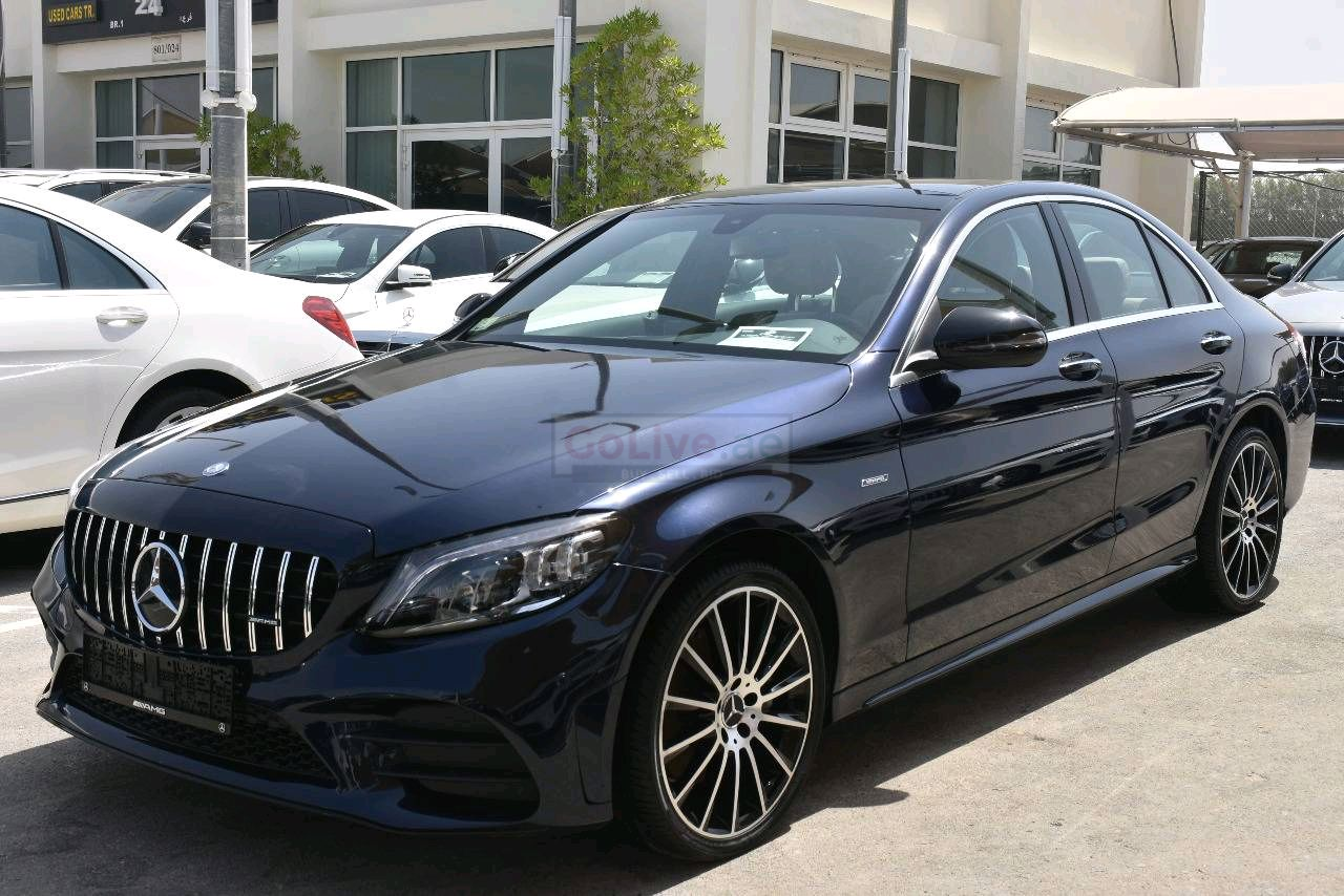Mercedes Benz C-Class 2018 AED 125,000, Good condition, Warranty, Full Option, Sunroof, Navigation System, Fog Lights