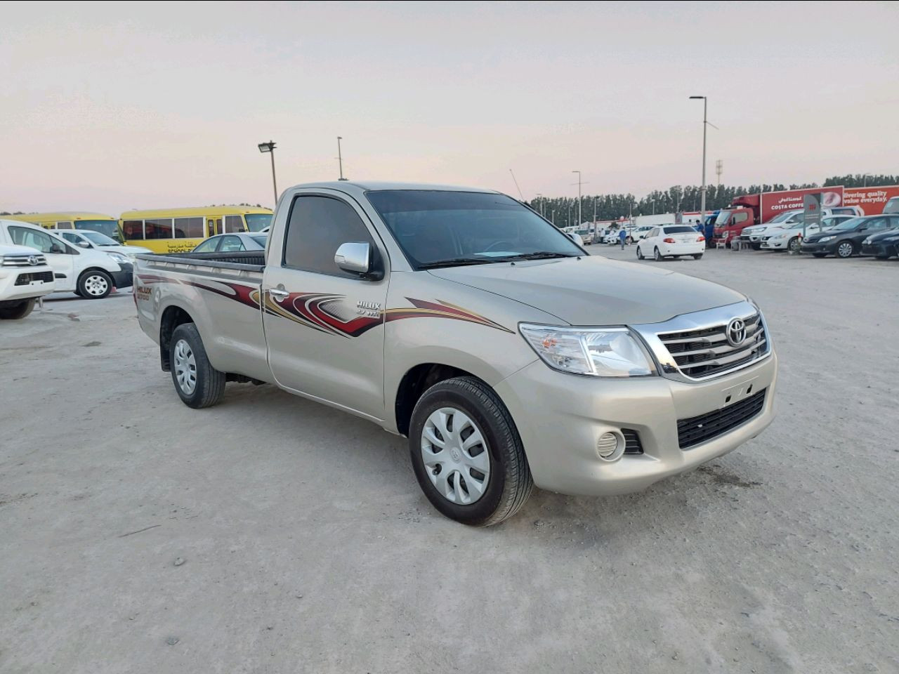 Toyota Hilux 2015 AED 49,000, GCC Spec, Negotiable