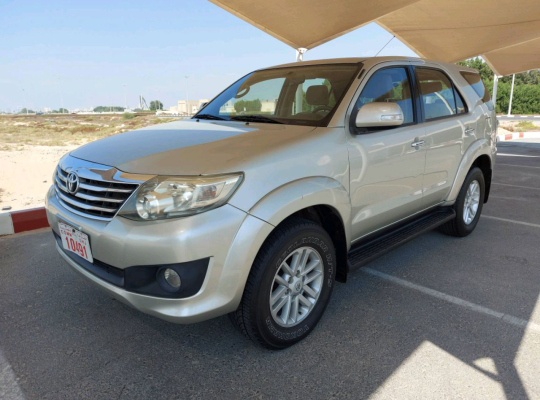 Toyota Fortuner 2013 AED 44,000, GCC Spec, Good condition, Warranty, Full Option, US Spec, Lady Use, Fog Lights, Negotiable,