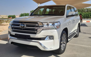 Toyota Land Cruiser 2017 AED 218,000, GCC Spec, Good condition, Full Option, Sunroof, Navigation System, Fog Lights