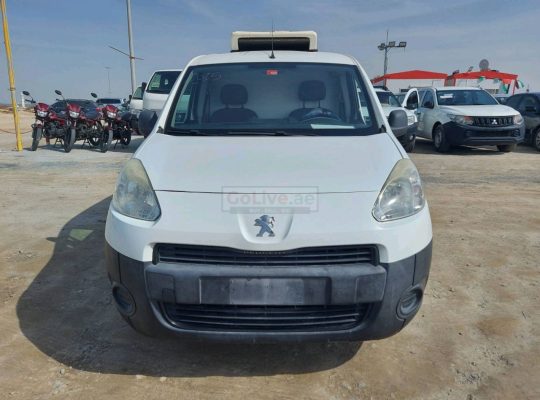 Peugeot Partner 2015 AED 20,000, GCC Spec, Fog Lights, Negotiable