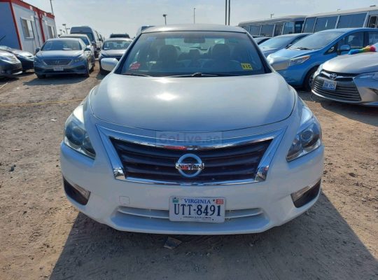 Nissan Altima 2013 AED 19,000, US Spec