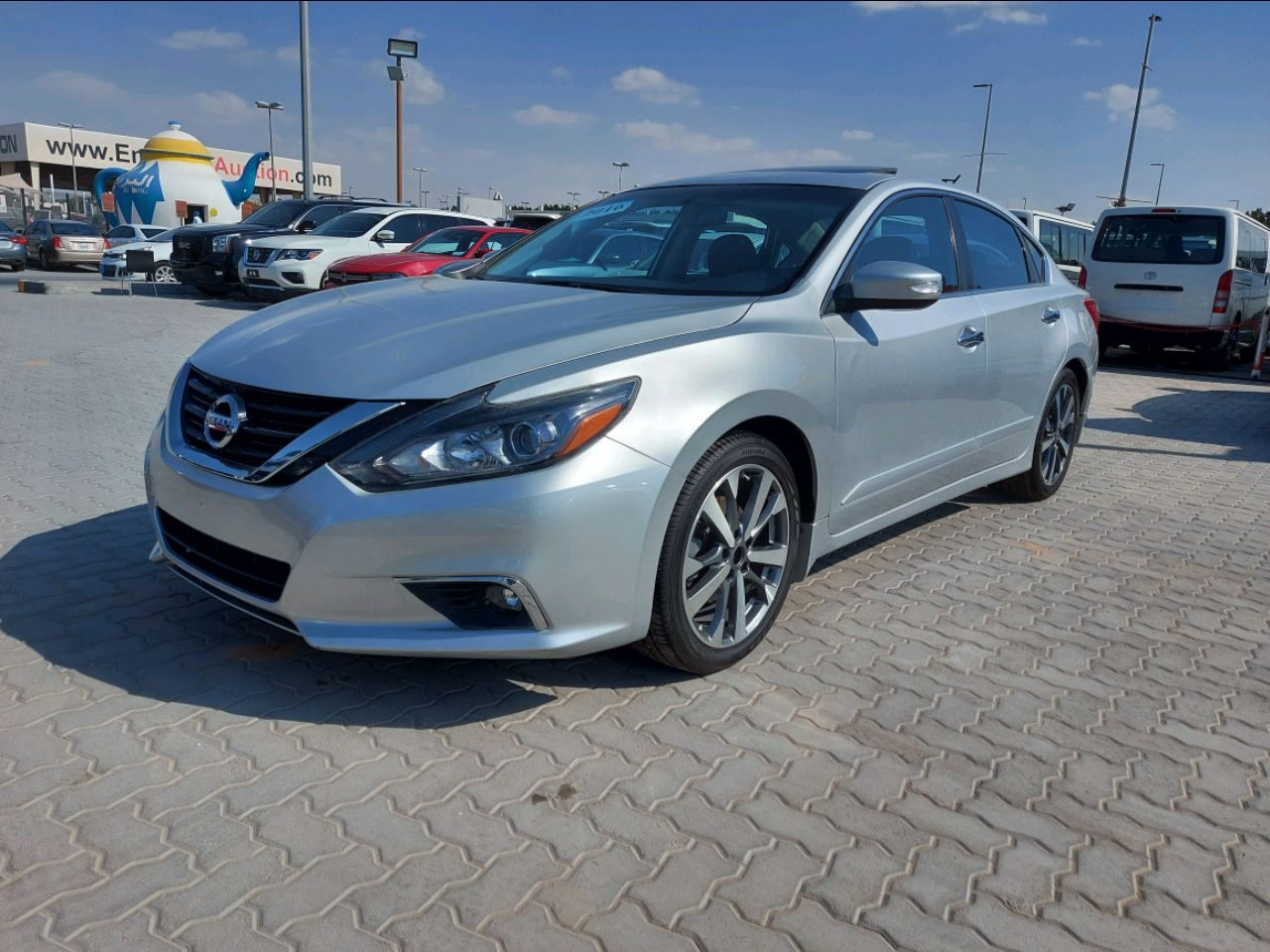 Nissan Altima 2016 AED 31,000, Good condition, US Spec, Sunroof, Navigation System, Fog Lights, Negotiable