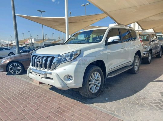 Toyota Land Cruiser 2017 AED 130,000, GCC Spec, Good condition, Full Option, Sunroof, Fog Lights, Negotiable