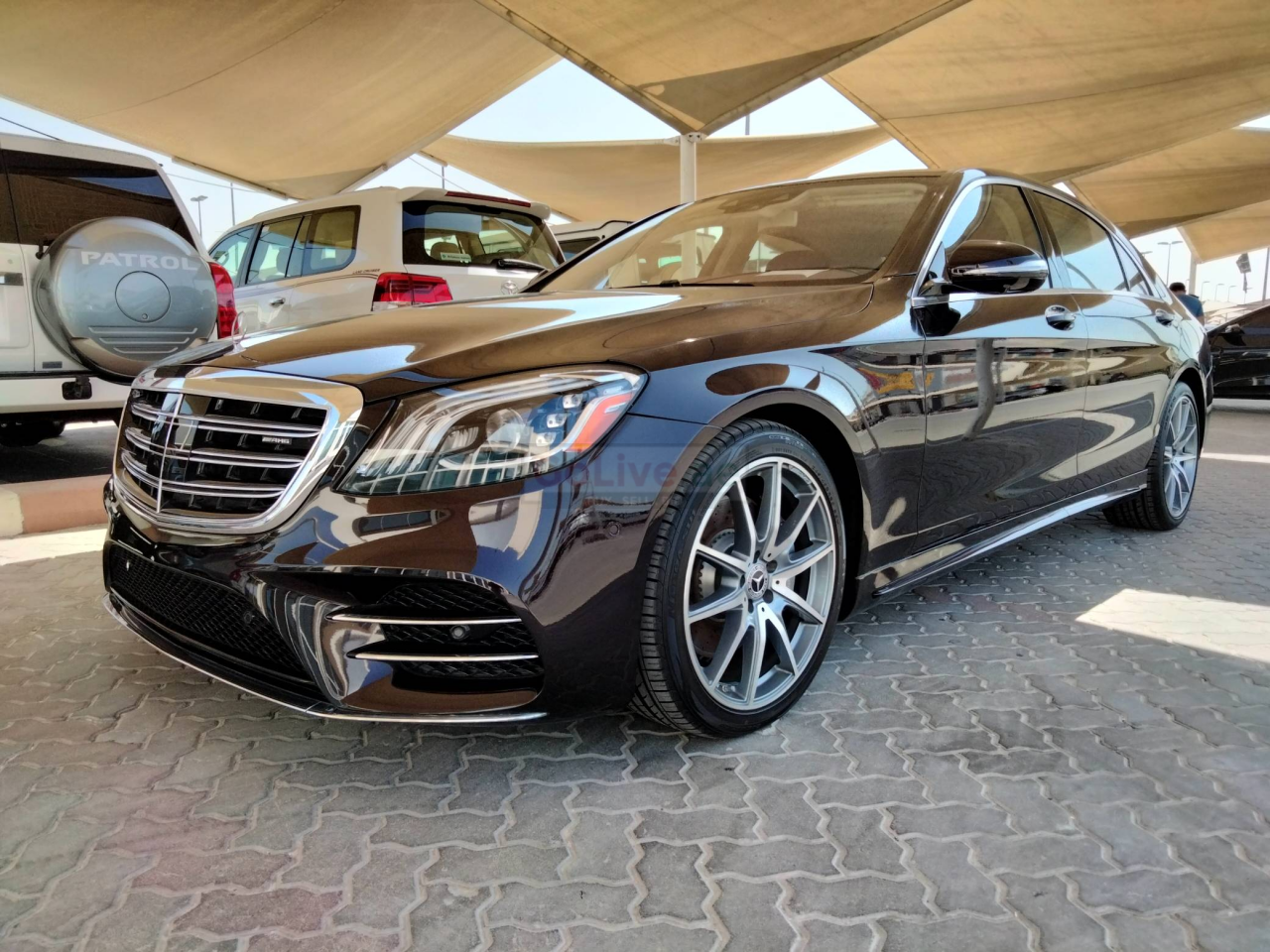 Mercedes Benz 500/560 2018 AED 325,000, Warranty, Full Option, Turbo, Sunroof