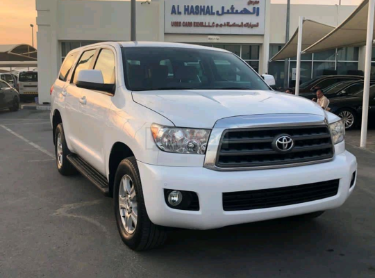 Toyota Sequoia 2013 AED 49,000, GCC Spec, Good condition, Navigation System, Fog Lights