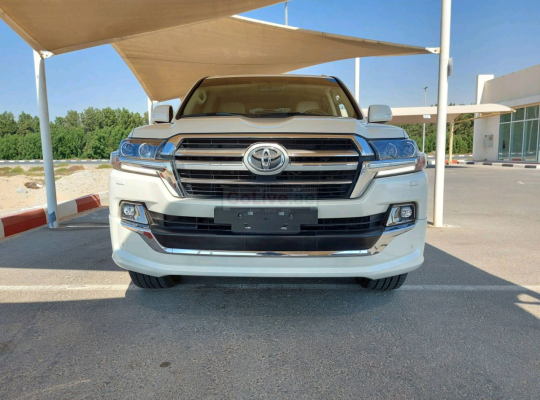 Toyota Land Cruiser 2019 AED 197,000, GCC Spec, Good condition, Warranty, Full Option, Sunroof, Lady Use, Fog Lights, Negotiable,