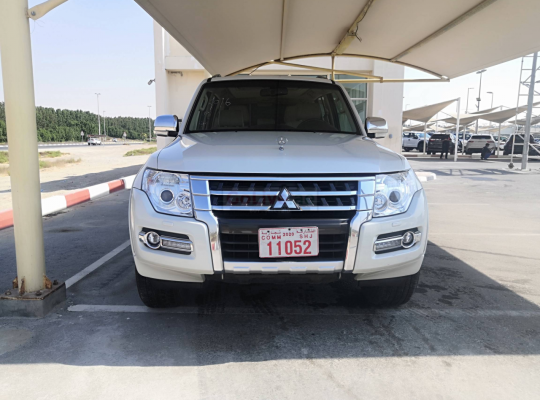 Mitsubishi Pajero 2017 AED 57,000, Good condition, Sunroof