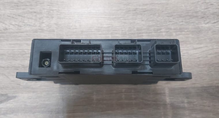 CADILLAC STS 2005 2006 2007 KEYLESS ENTRY RECEIVER MODULE PART NO GM 15779423 ( Genuine Used CADILLAC Parts )