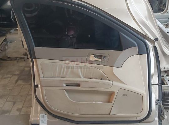 CADILLAC STS 2005 TO 2011 FRONT LEFT COMPLETE DOOR ASSEMBLY PART NO GM (89022639) ( Genuine Used CADILLAC Parts )