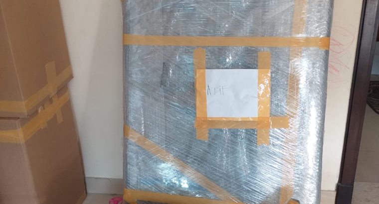 Villa Movers in Dubai Hills Estate move your stuff with close Truck