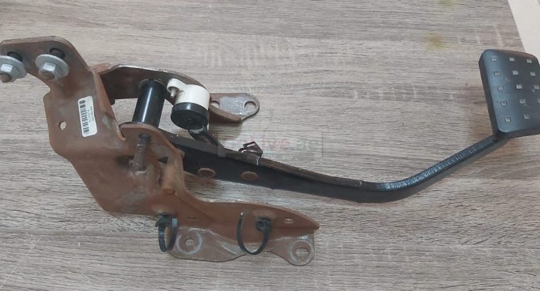 CADILLAC STS 2004 TO 2009 BRAKE PEDAL ASSEMBLY WID BRAKE POSITION SENSOR PART NO 10302722/E8200180 ( Genuine Used CADILLAC PARTS )