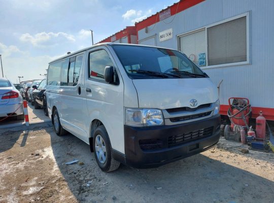 Toyota Hiace 2013 AED 32,000, GCC Spec