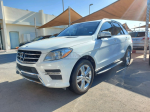 Mercedes Benz ML 2015 AED 71,000, Good condition, Full Option, US Spec, Sunroof, Fog Lights, Negotiable