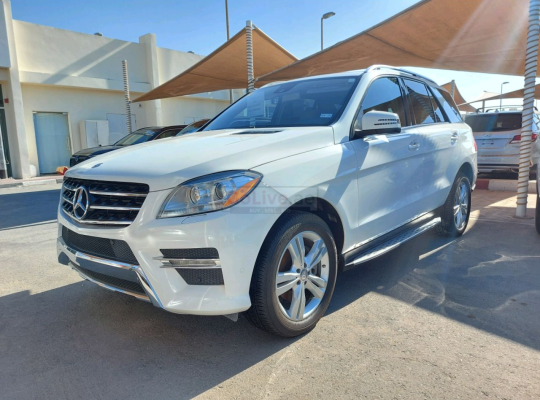 Mercedes Benz ML 2015 AED 71,000, Good condition, Full Option, US Spec, Sunroof, Fog Lights, Negotiable