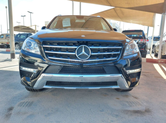 Mercedes Benz ML 2013 AED 60,000, Full Option, Fog Lights, Negotiable