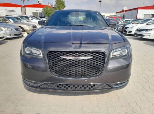Chrysler AWD 300 S 2016 AED 38,000, US Spec